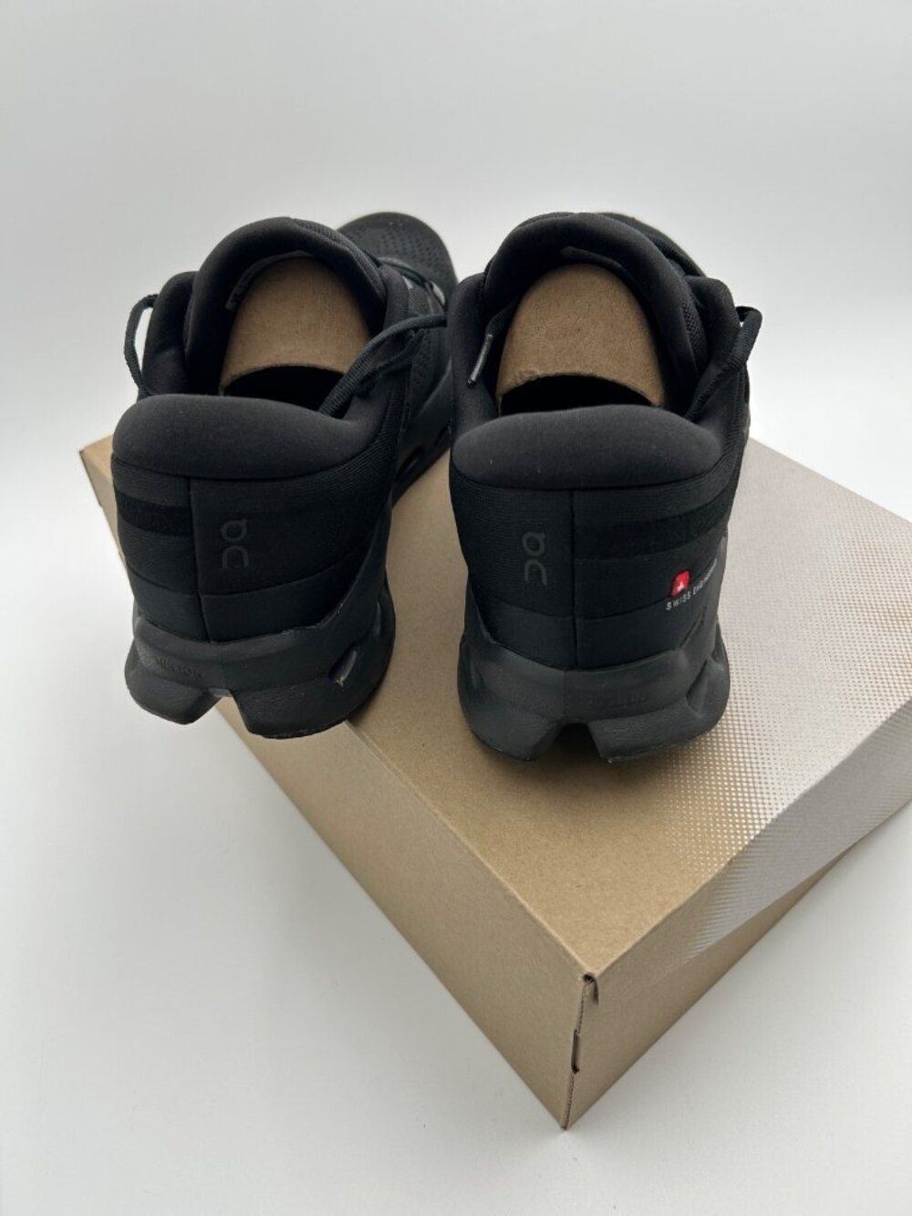 ON Cloudsurfer 2 Mens 10 Black Black Running Shoes Athletic Sneakers 3MF10121043 - Picture 4 of 8